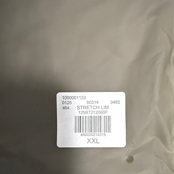 Fear of God Essentials Stretch Limo Tee (XXL) - Picture 5 of 5